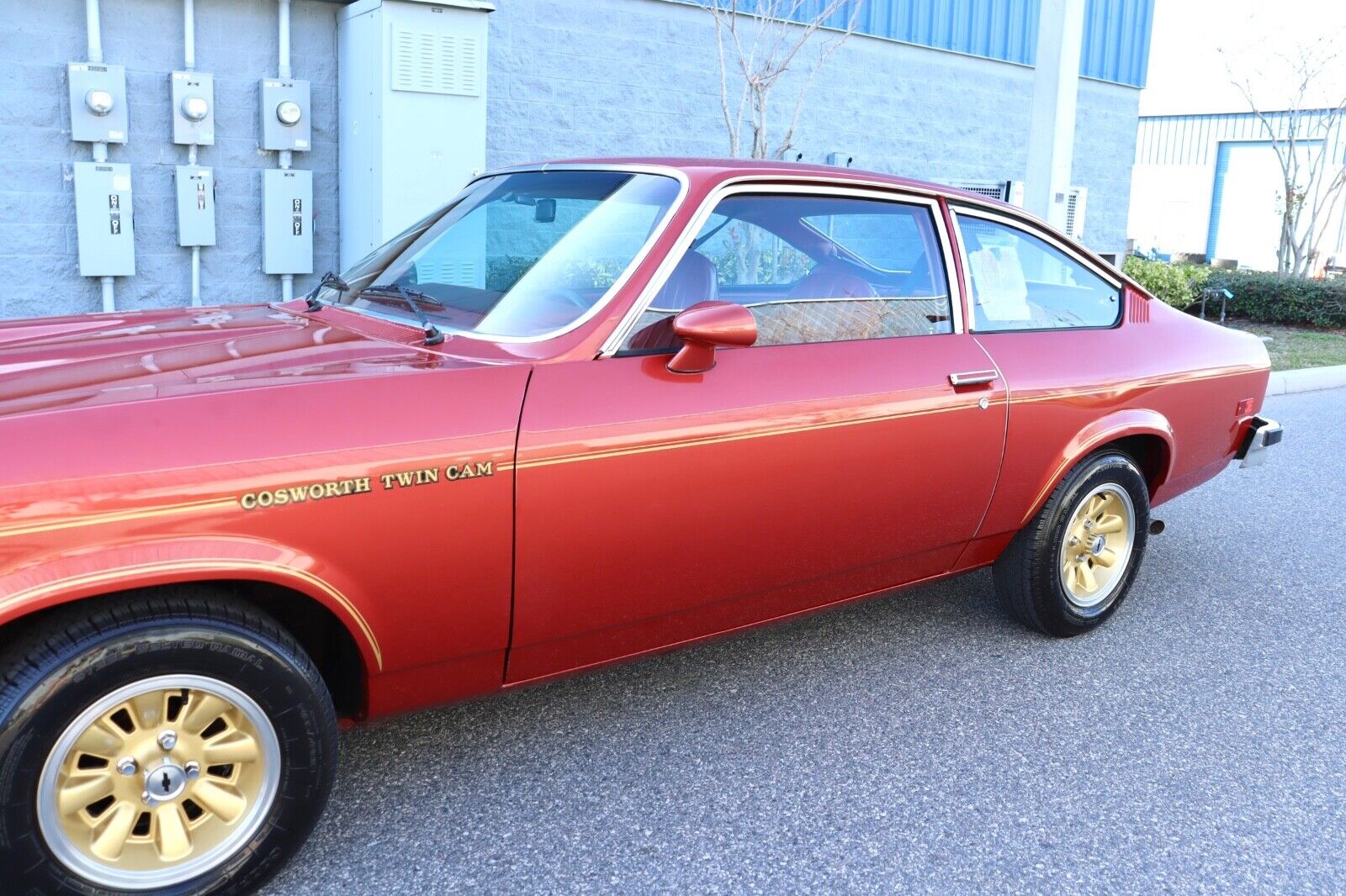 Chevrolet-Vega-1976-Coupe-12