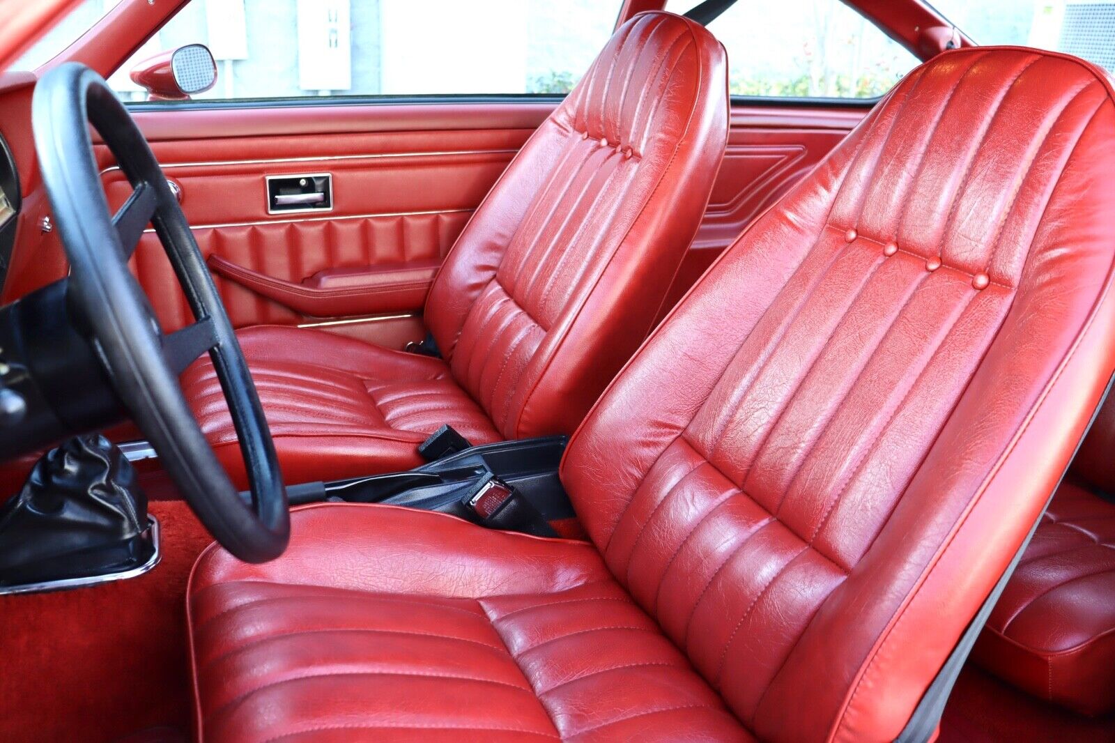 Chevrolet-Vega-1976-Coupe-21