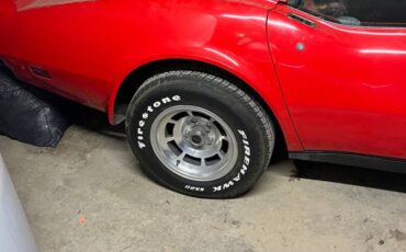Chevrolet-Vette-1981-red-1