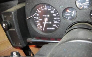 Chevrolet-Z28-camaro-1983-black-7