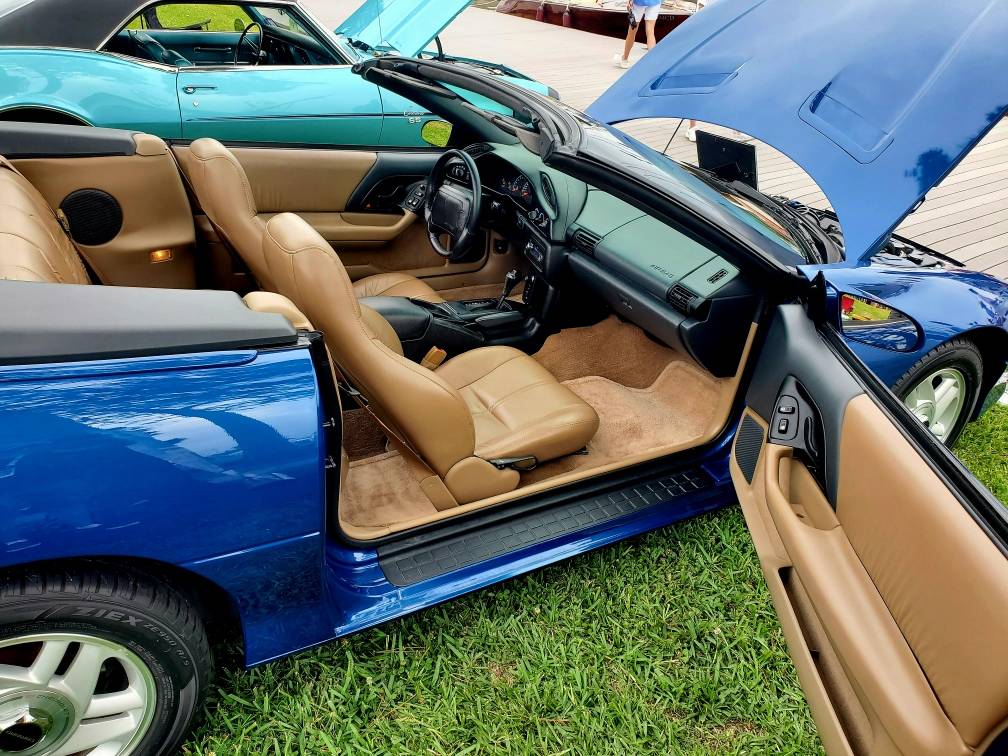 Chevrolet-Z28-camaro-convertible-1995-blue-14