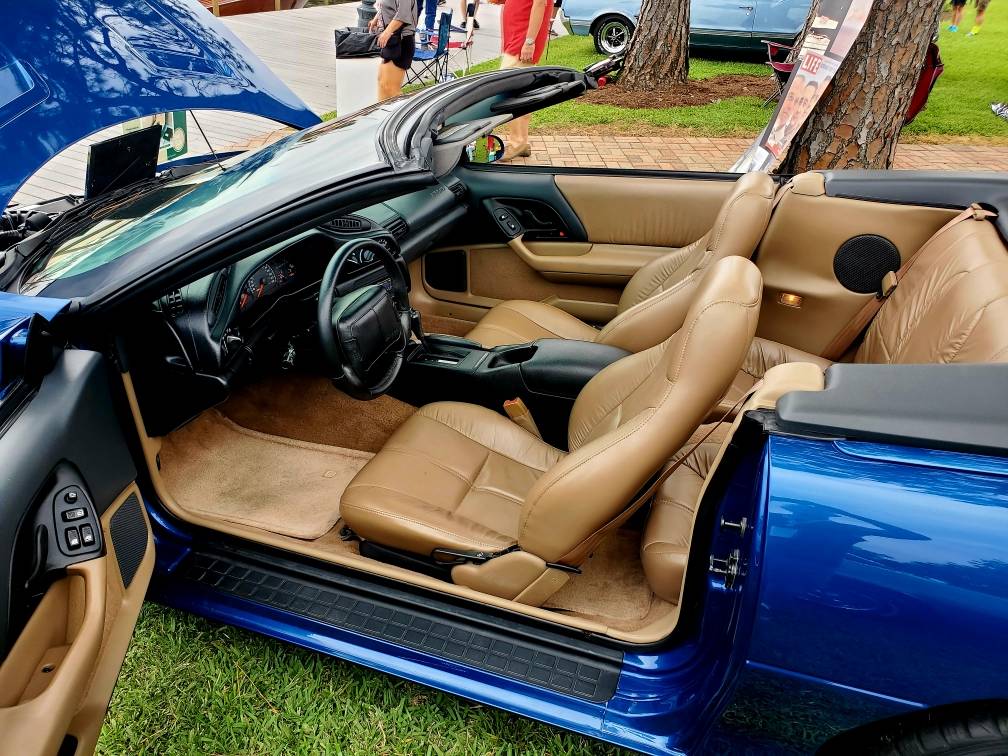 Chevrolet-Z28-camaro-convertible-1995-blue-15