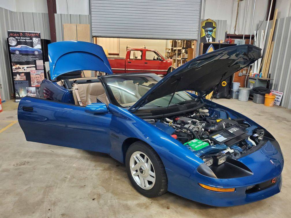 Chevrolet-Z28-camaro-convertible-1995-blue-4