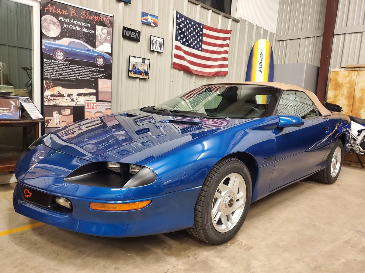 Chevrolet-Z28-camaro-convertible-1995-blue-6