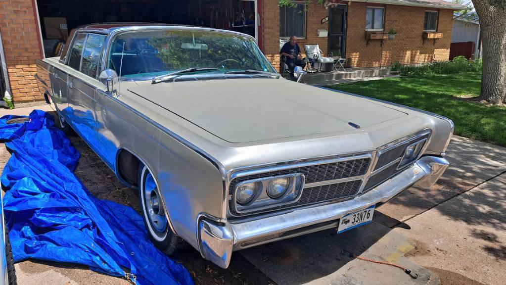Chrysler-1965-silver-5