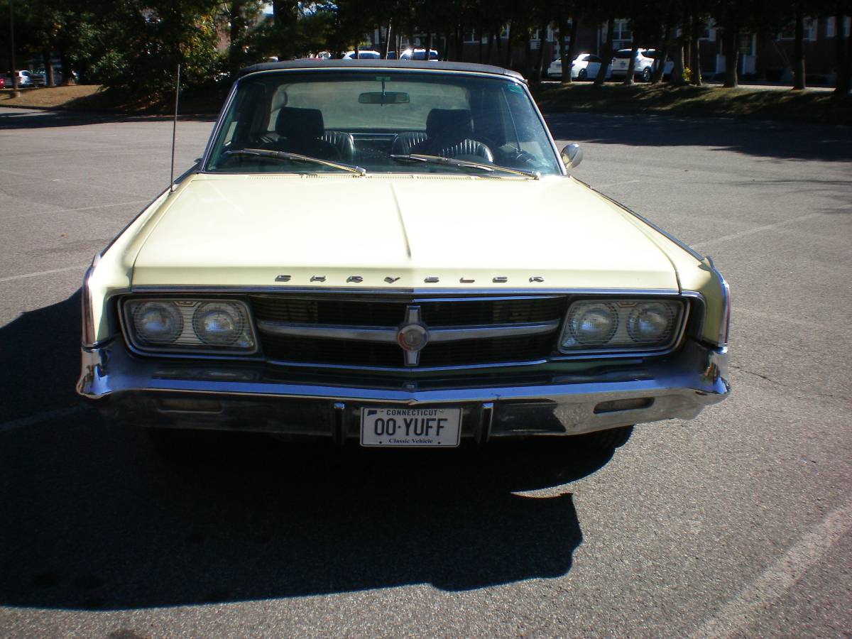 Chrysler-1965-yellow-2
