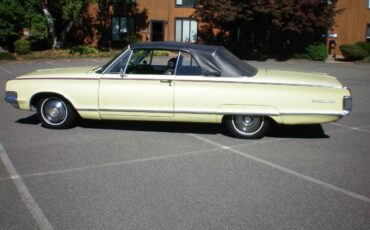 Chrysler-1965-yellow