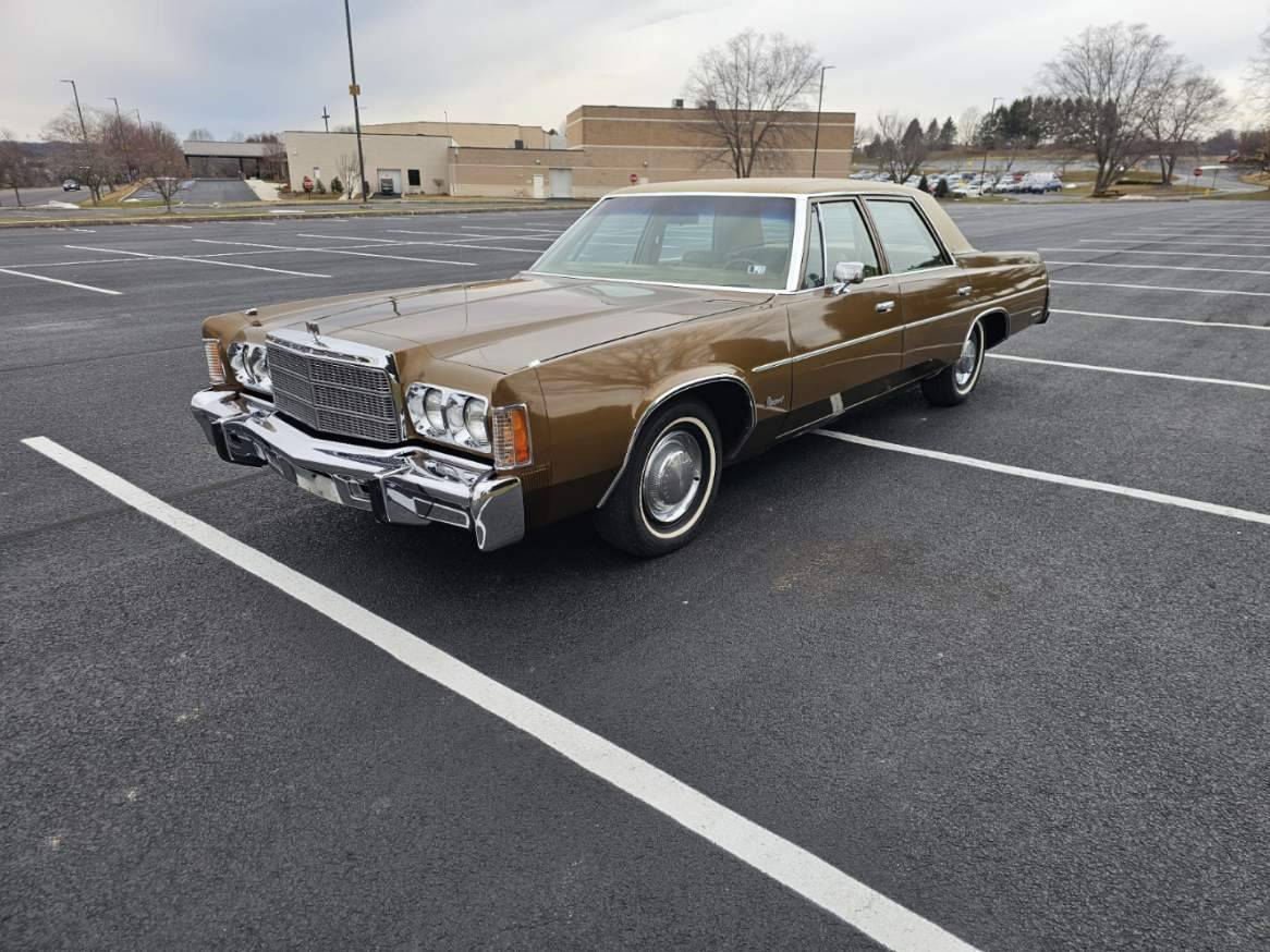 Chrysler-1977-brown-1