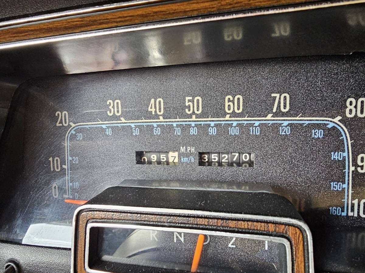Chrysler-1977-brown-12