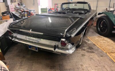 Chrysler 300  1964 black