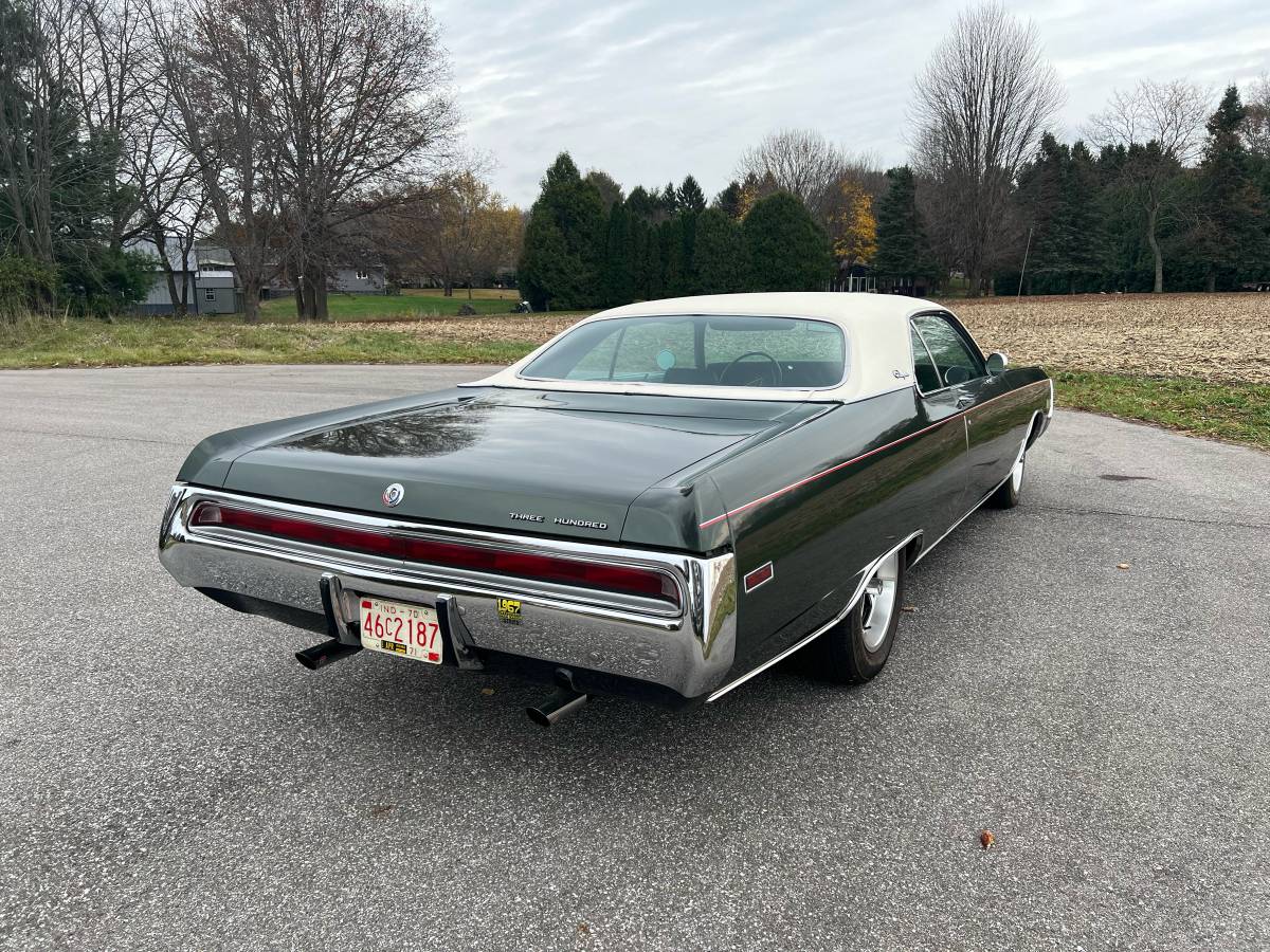 Chrysler-300-1970-green-2