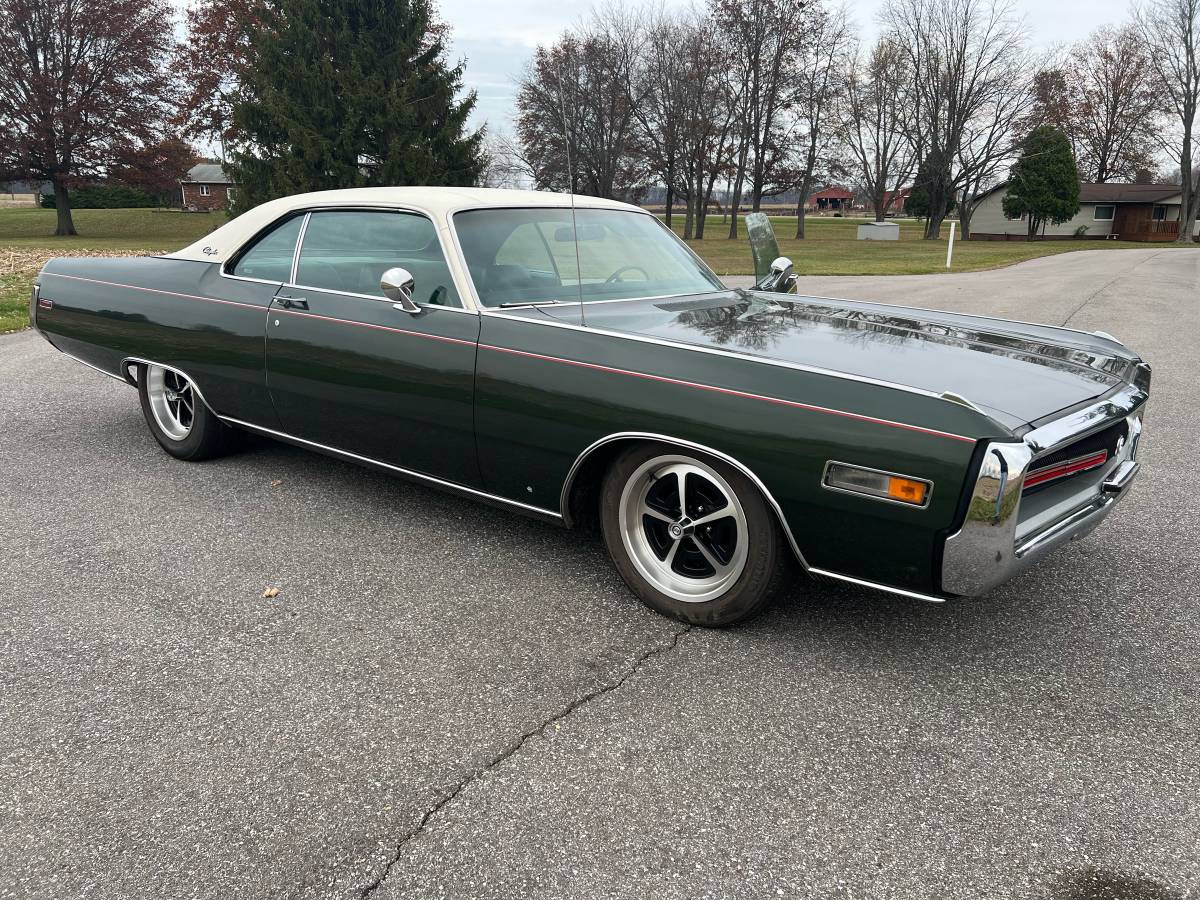 Chrysler-300-1970-green-4