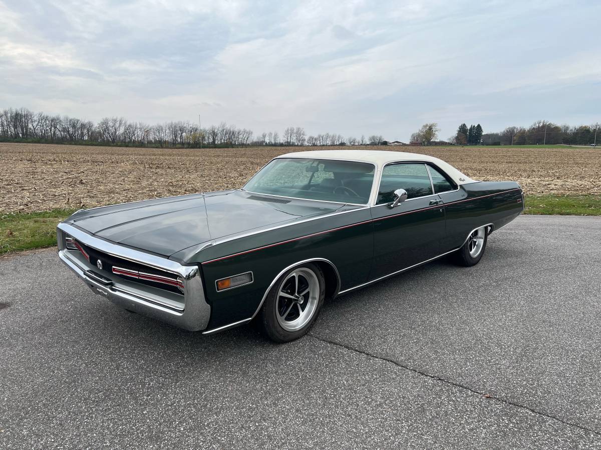 Chrysler-300-1970-green