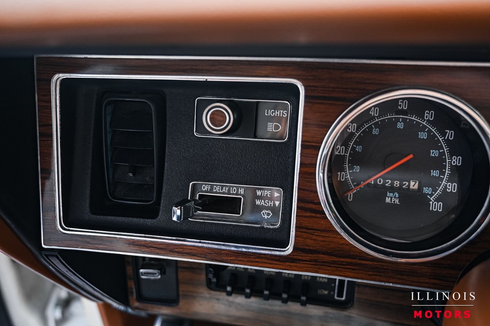 Chrysler-Cordoba-1978-Coupe-27