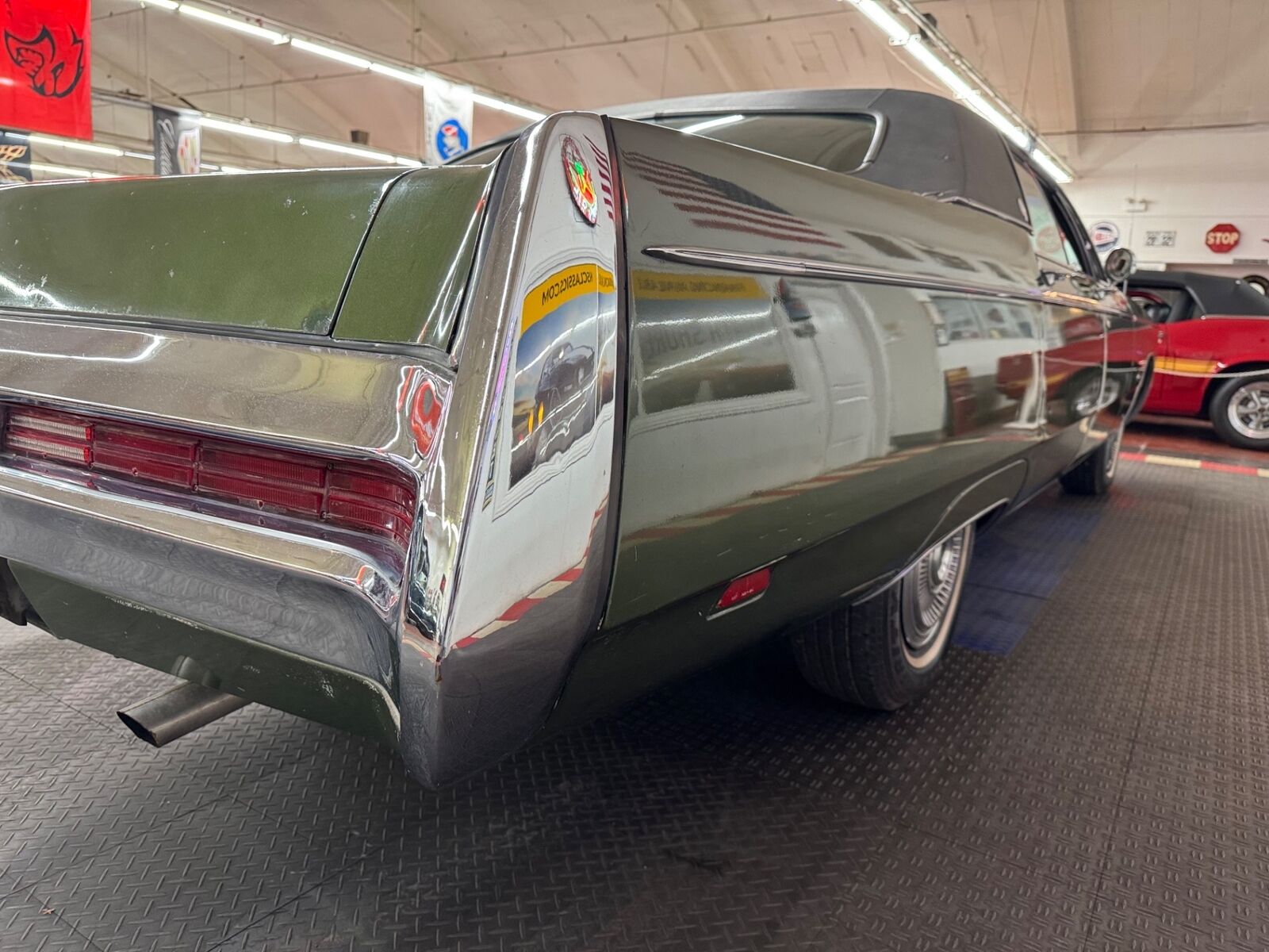 Chrysler-Imperial-1969-25