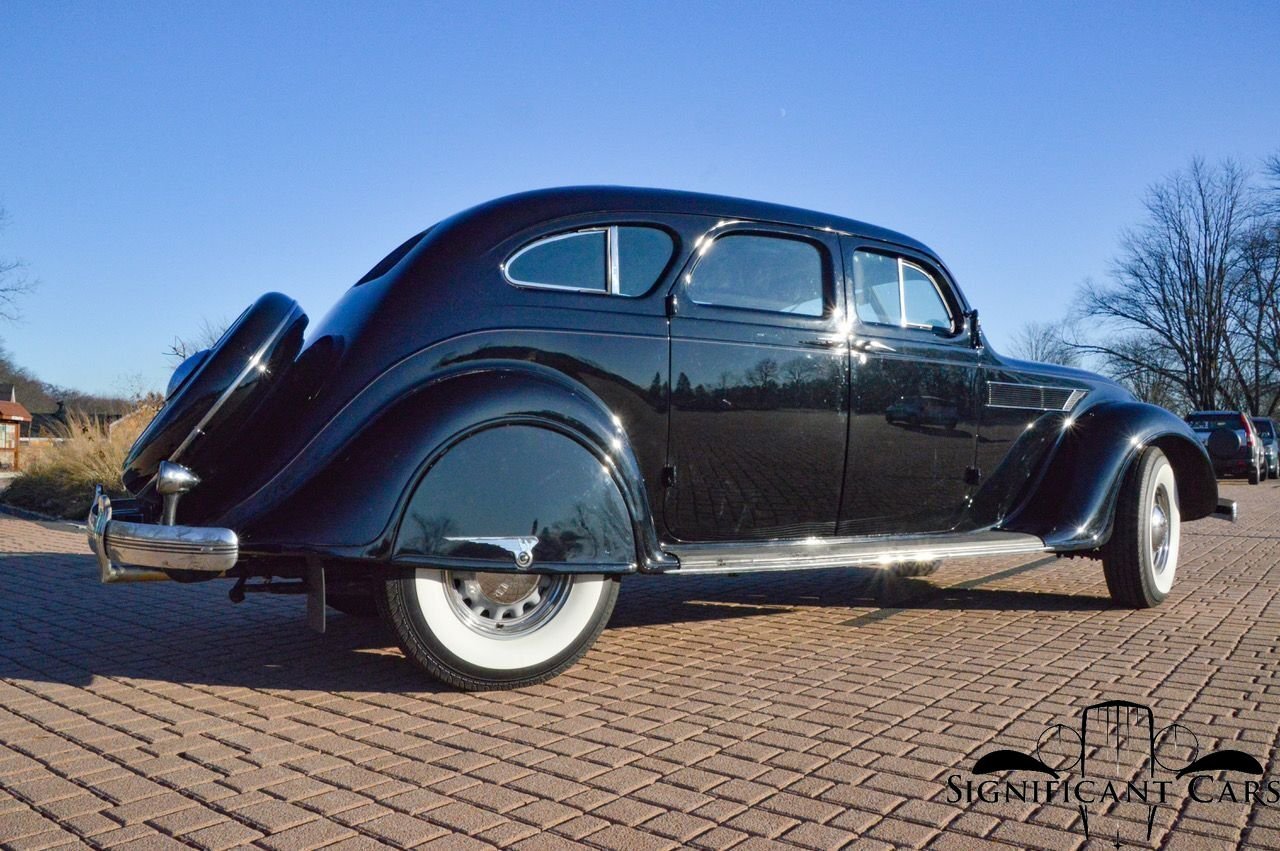 Chrysler-Imperial-Airflow-1935-2