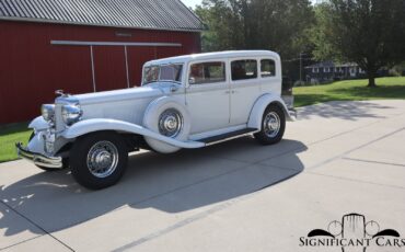 Chrysler-Imperial-CH-Touring-Sedan-1932-3