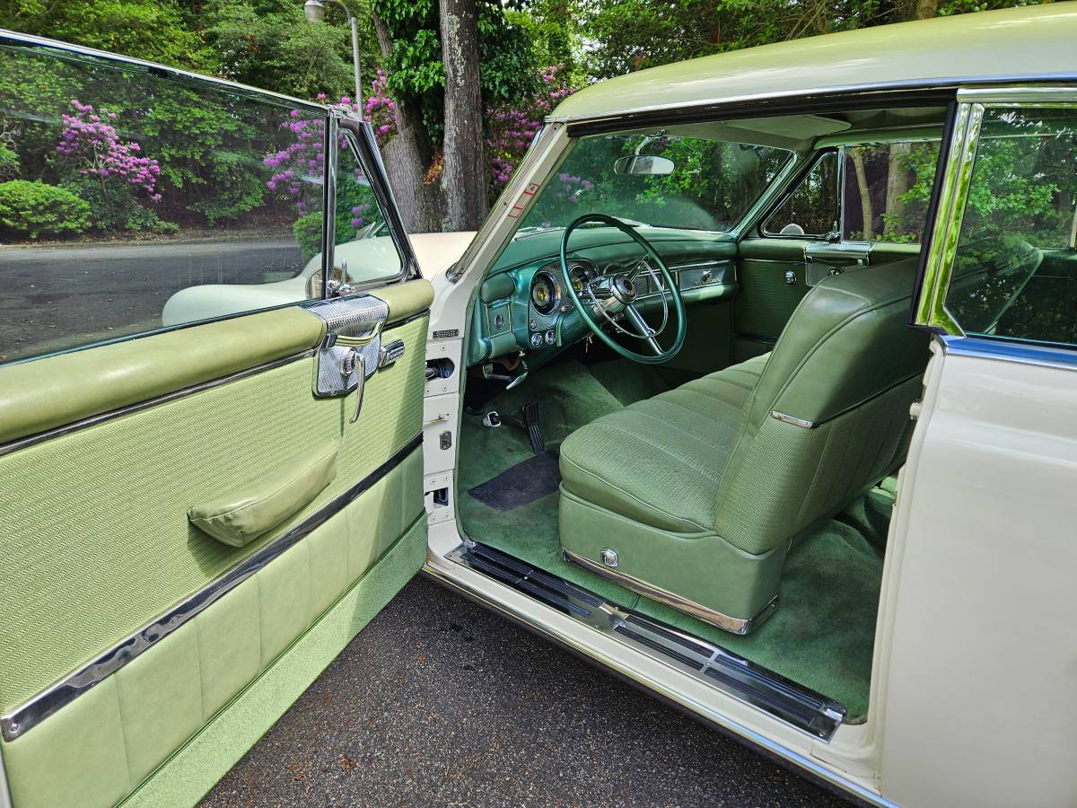 Chrysler-Imperial-newport-hardtop-1954-4