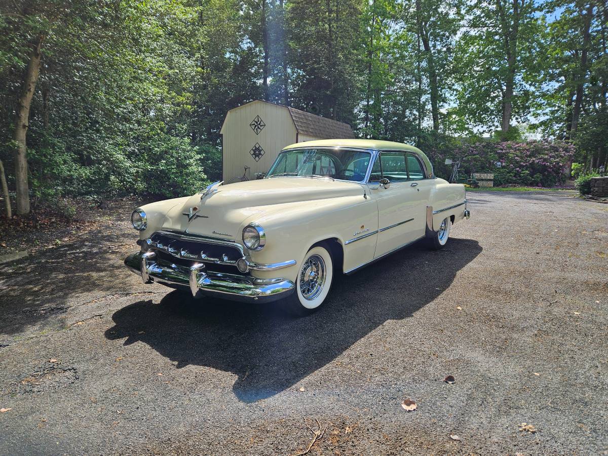Chrysler-Imperial-newport-hardtop-1954