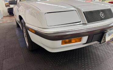 Chrysler-Le-Baron-1989-Convertible-11