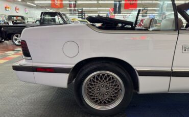 Chrysler-Le-Baron-1989-Convertible-26