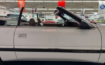 Chrysler-Le-Baron-1989-Convertible-27