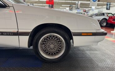Chrysler-Le-Baron-1989-Convertible-28