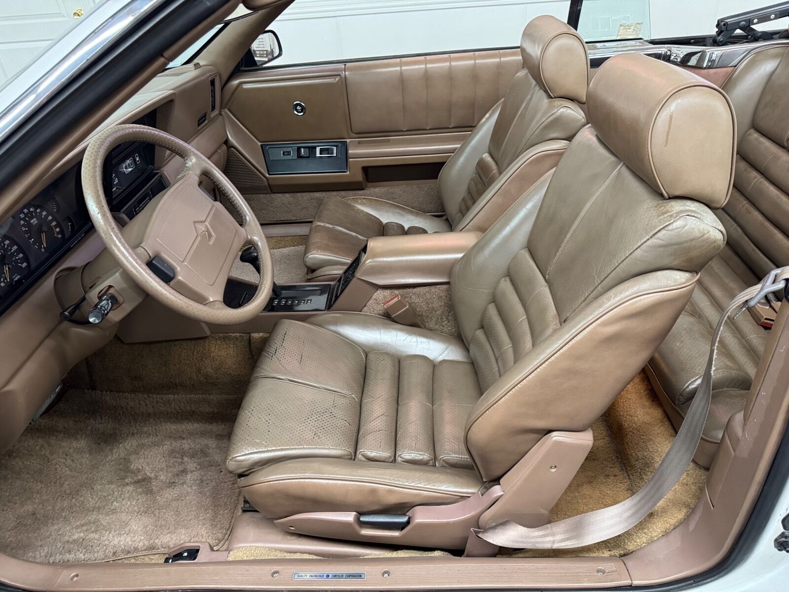 Chrysler-Le-Baron-1989-Convertible-30