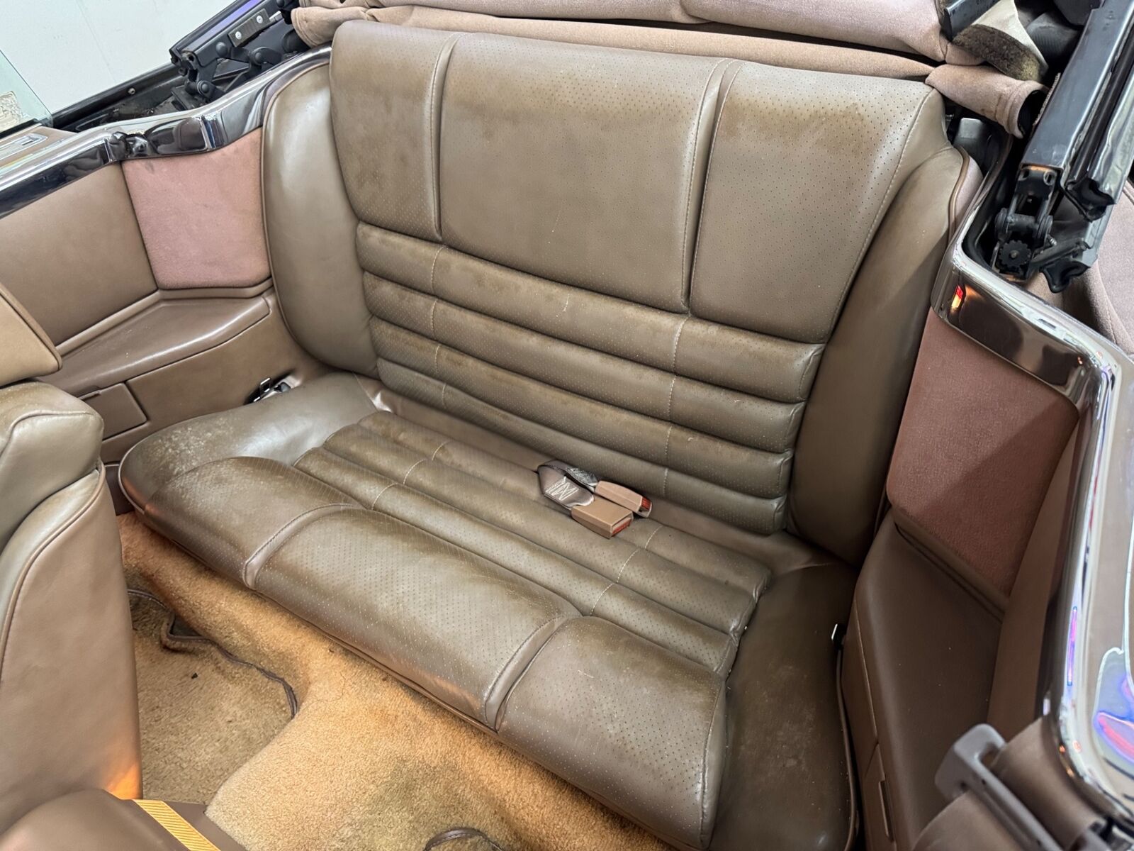 Chrysler-Le-Baron-1989-Convertible-37