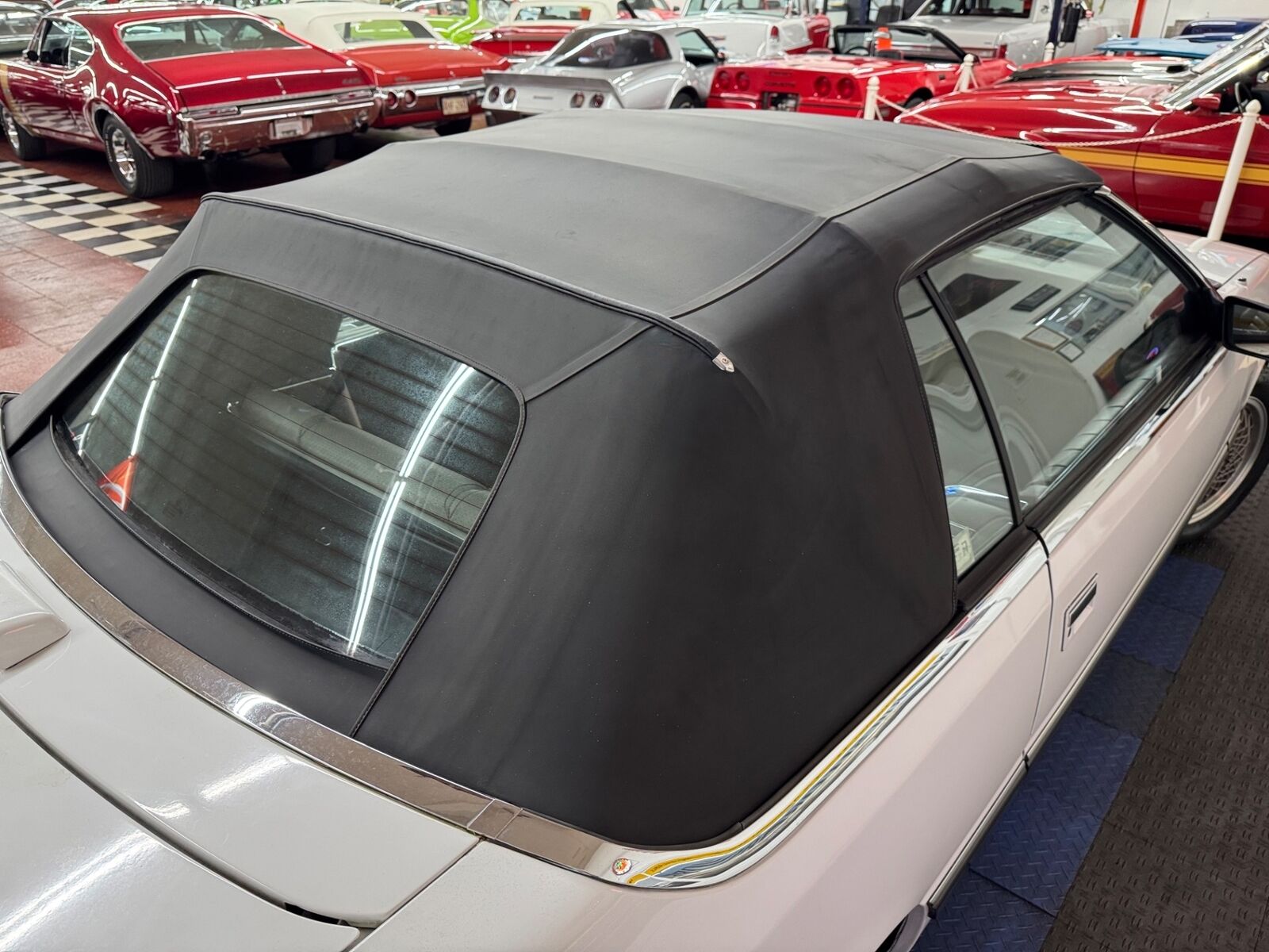 Chrysler-Le-Baron-1989-Convertible-4