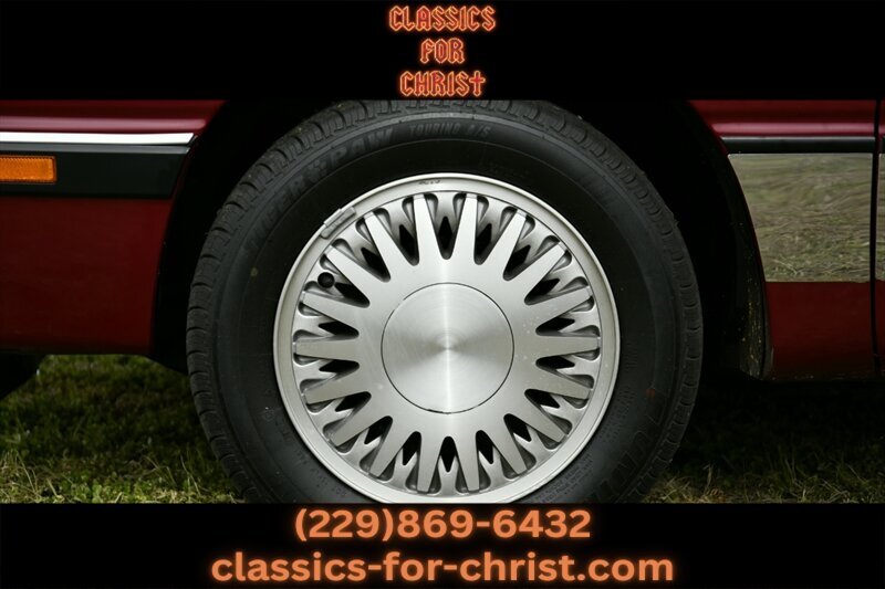 Chrysler-Le-Baron-1991-13