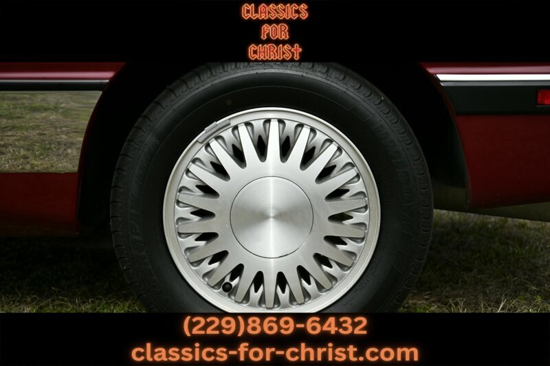 Chrysler-Le-Baron-1991-24