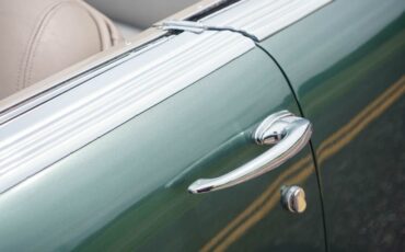 Chrysler-New-Yorker-1951-11