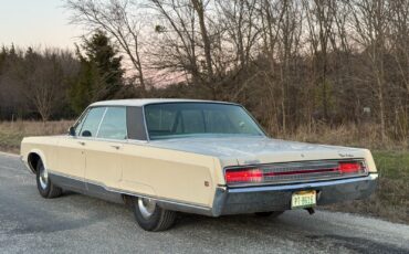 Chrysler-New-Yorker-1968-Sedan-5
