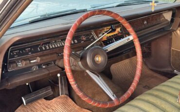 Chrysler-New-Yorker-1968-Sedan-7