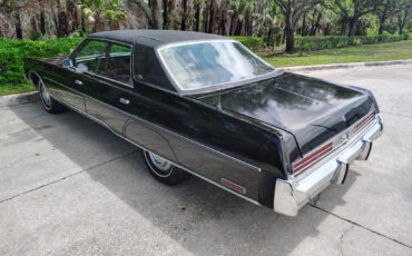 Chrysler-New-Yorker-1975-17