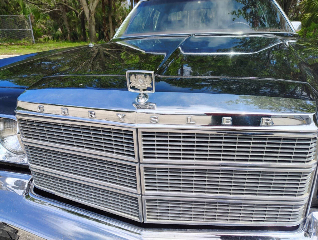Chrysler-New-Yorker-1975-2