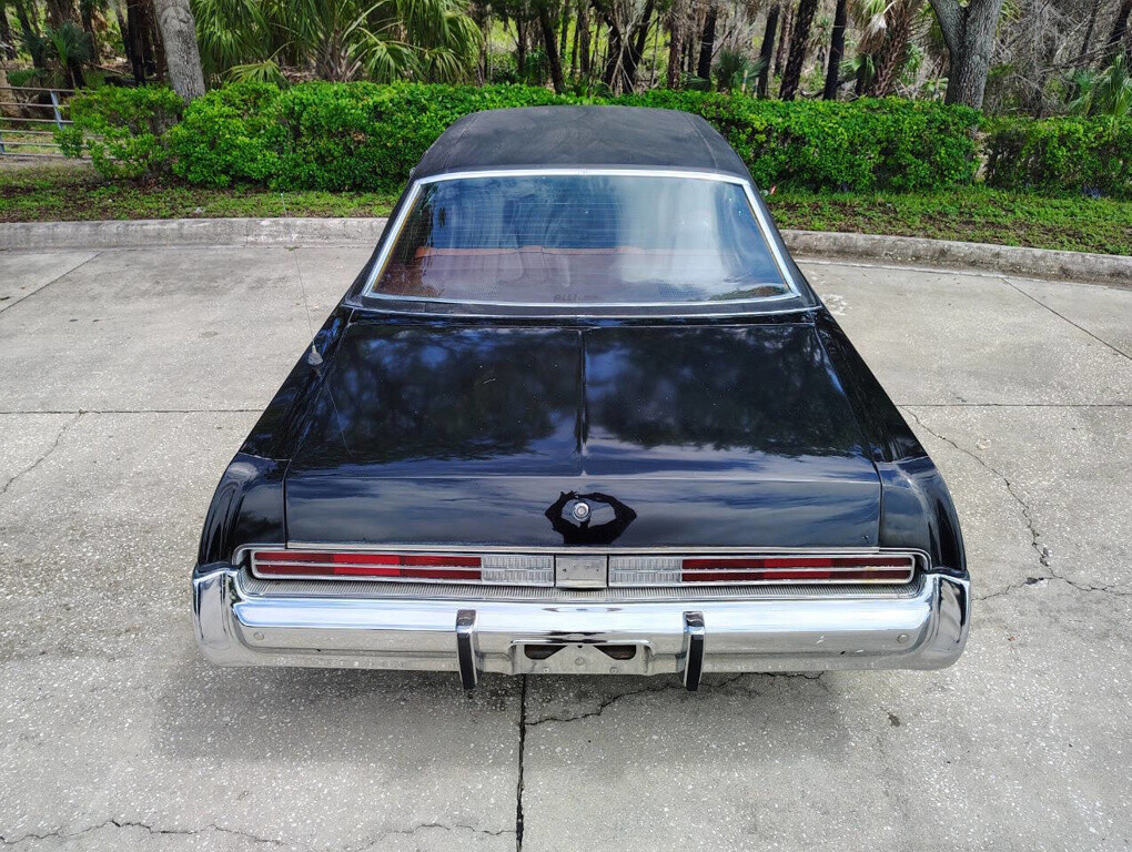 Chrysler-New-Yorker-1975-21
