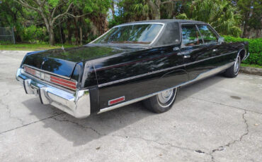 Chrysler-New-Yorker-1975-22