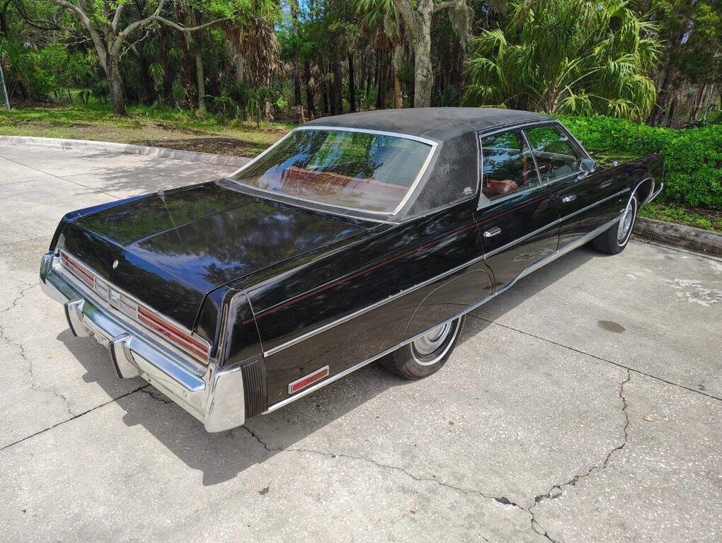 Chrysler-New-Yorker-1975-23