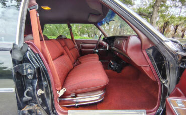 Chrysler-New-Yorker-1975-7