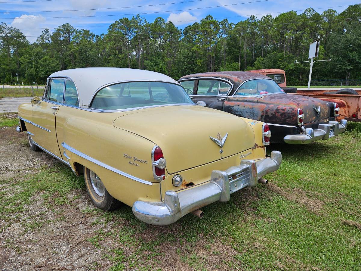 Chrysler-New-yorker-2door-hardtop-newport-1954-yellow-2