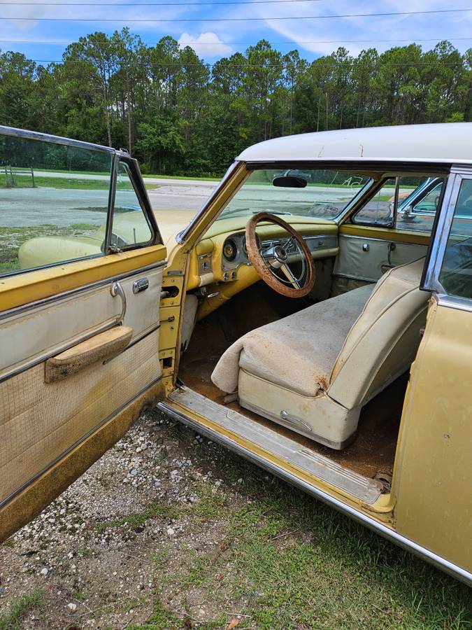 Chrysler-New-yorker-2door-hardtop-newport-1954-yellow-3