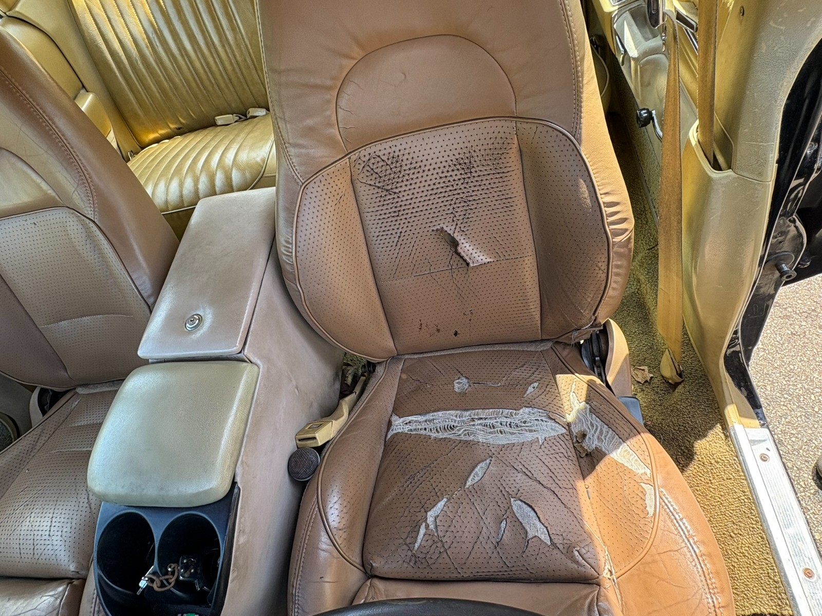 Chrysler-Newport-1977-Sedan-11