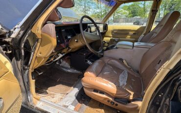 Chrysler-Newport-1977-Sedan-8