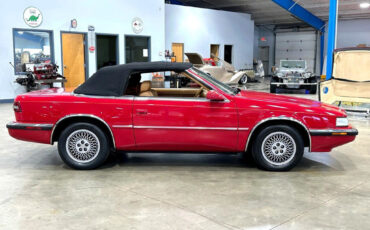 Chrysler-TC-1989-Convertible-15