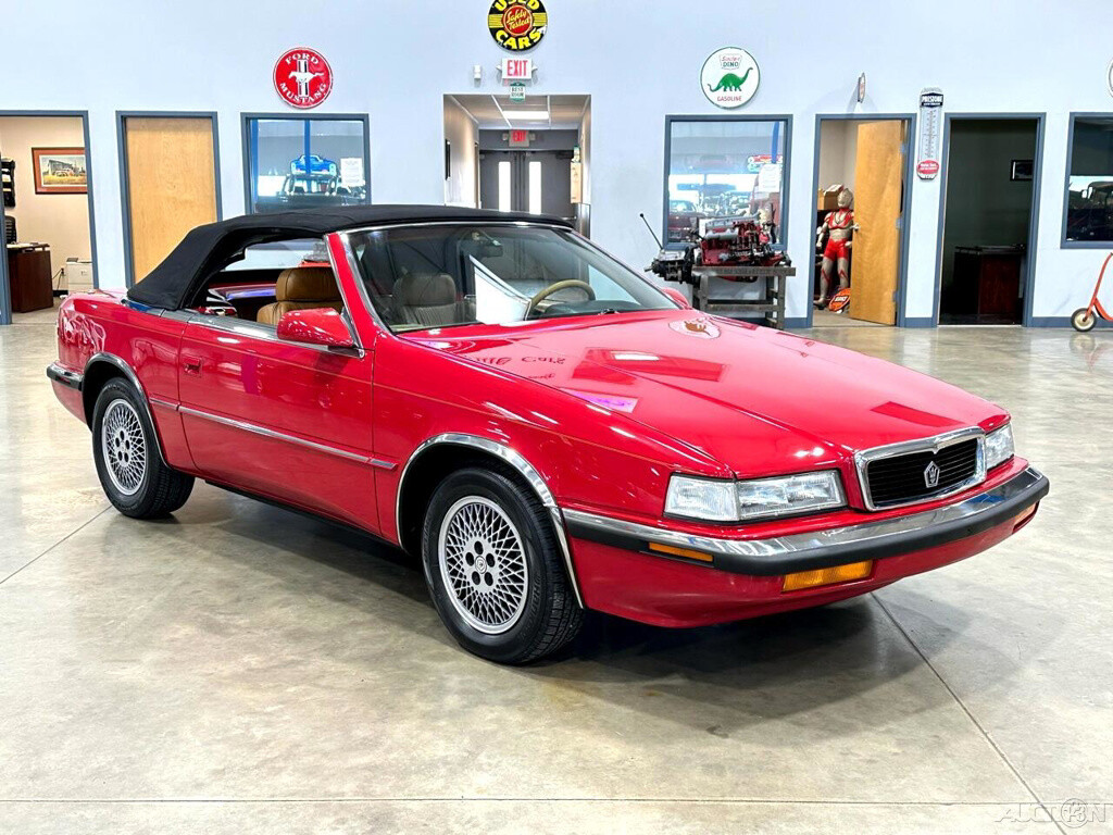 Chrysler-TC-1989-Convertible-8