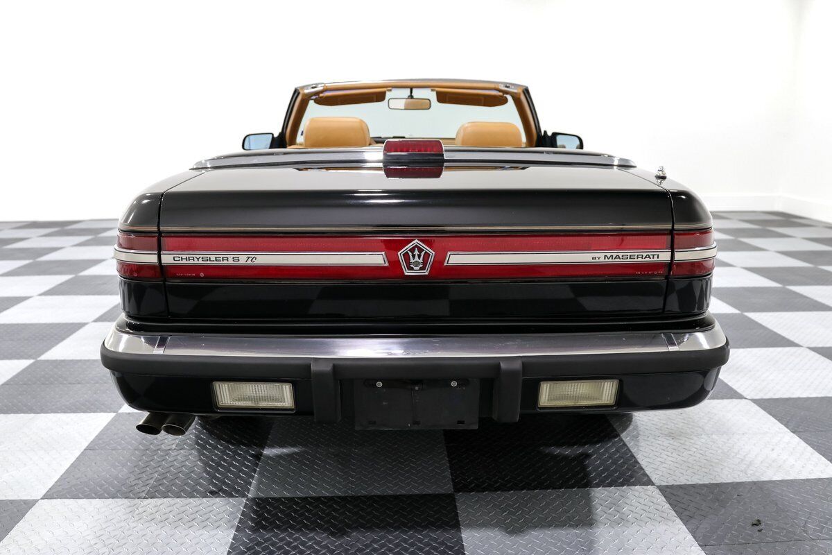 Chrysler-TC-by-Maserati-1990-Convertible-11