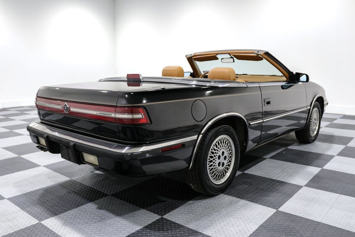 Chrysler-TC-by-Maserati-1990-Convertible-12
