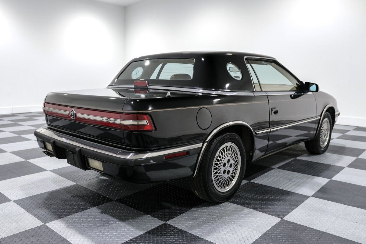 Chrysler-TC-by-Maserati-1990-Convertible-13